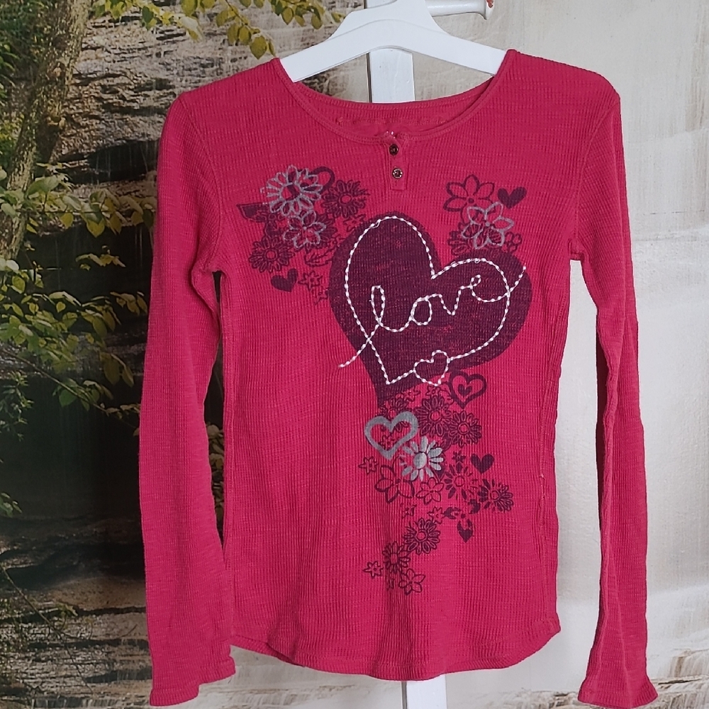 Mudd Girls Medium Burgundy Waffle Knit Long Sleeve Shirt with Love Heart Design
